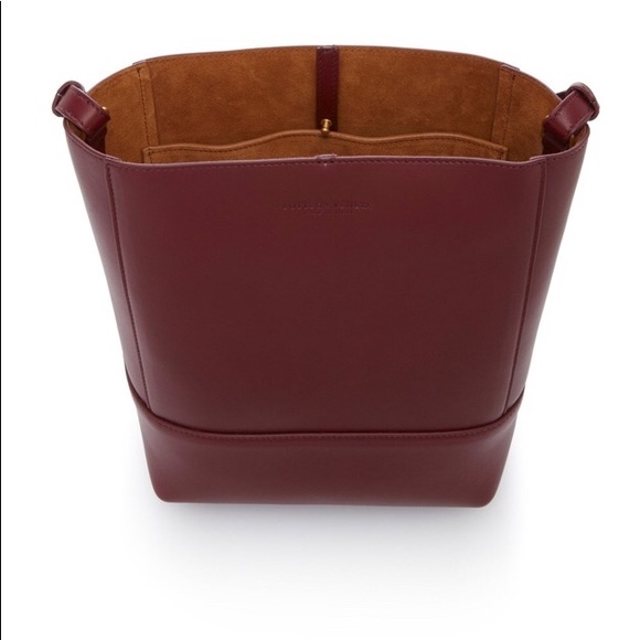 NEW Bottega Veneta Burgundy Leather Bucket Bag - Picture 2 of 8